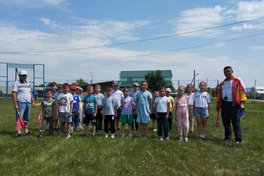 Отдыхающие в пришкольном лагере «Солнышко» при Большеяльчикской СОШ сдали нормативы ГТО