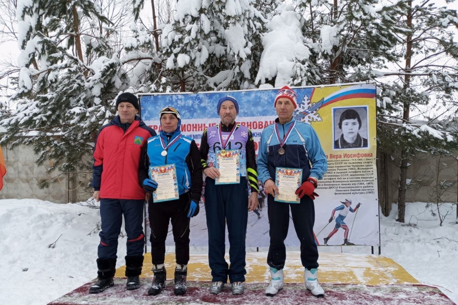«Серебряный» волонтер Комсомольского центра соцобслуживания один из победителей по лыжным гонкам