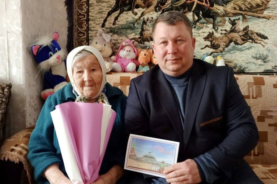 Жительнице города Козловки Нине Михайловне Портновой исполнилось 95 лет