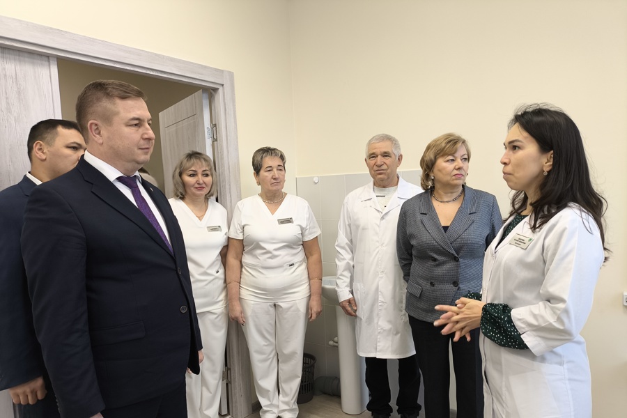 25.11.2025 В с. Трехбалтаево Шемуршинского округа открылась новая врачебная амбулатория.