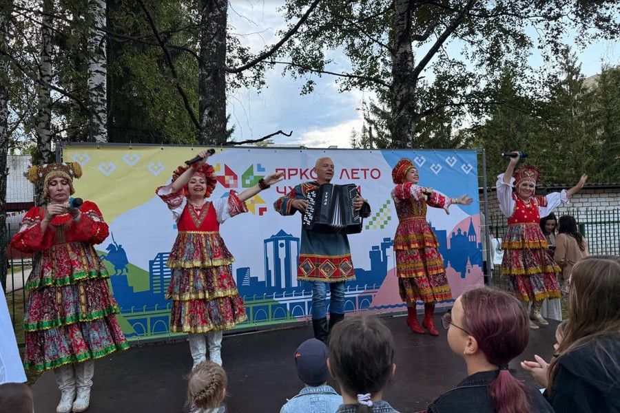 Лето, музыка и соседи! Как проходят самые душевные праздники во дворах Чебоксар