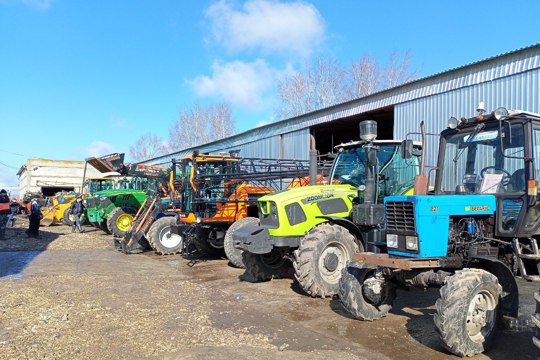 В Вурнарском муниципальном округе начались технические осмотры тракторов и прицепов к ним