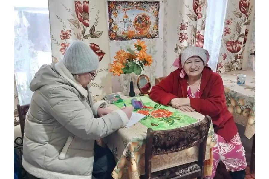 Там, где ждут помощи: пожилые граждане принимаются на домашнее обслуживание