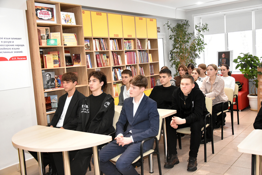 В Ибресинской модельной библиотеке состоялся День молодого избирателя на тему «Выборы в эпоху цифры»