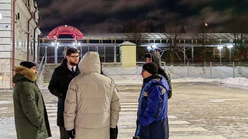 Уборка снега, борьба с гололедом: в Чебоксарах состоялся утренний объезд по обращениям жителей