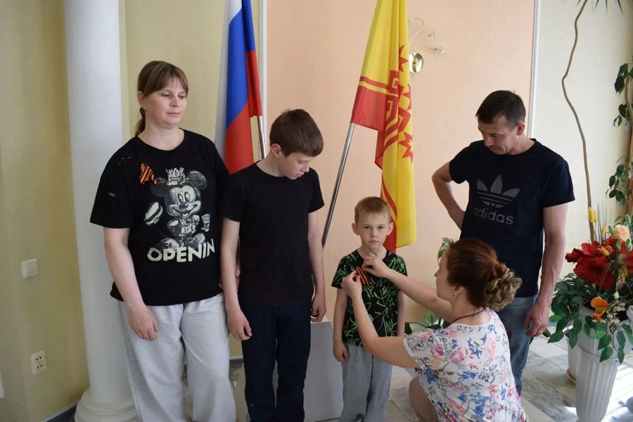 Коллектив отдела ЗАГС администрации Алатырского муниципального округа Чувашской Республики присоединился к акции «Георгиевская ленточка»