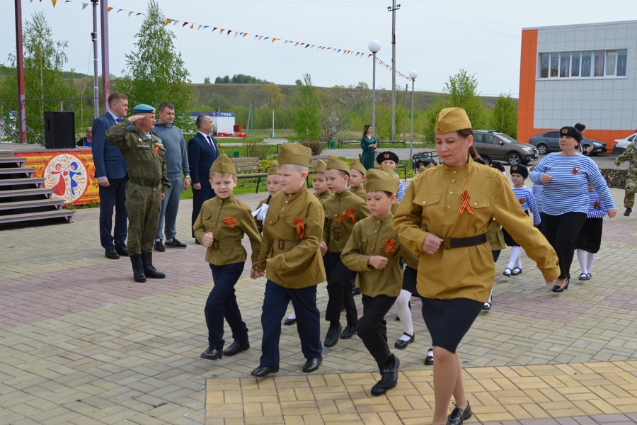В Янтиковском округе прошел парад дошколят «Правнуки Победы»