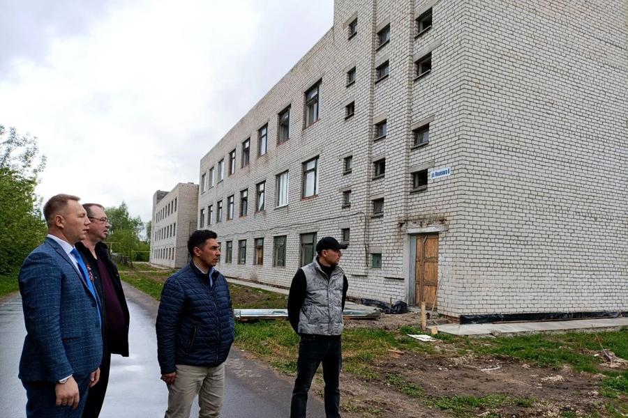 В Шумерлинской поликлинике готовятся к ремонту кровли