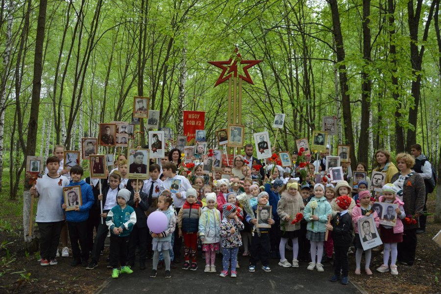 В школе №2 состоялся торжественный митинг, посвящённый Дню Победы в Великой Отечественной войне