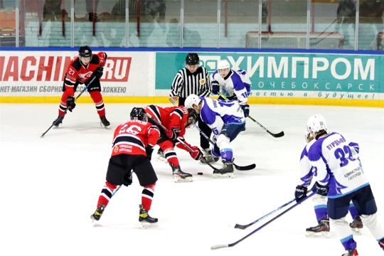 Молодежная хоккейная команда «Сокол» проведет выездные игры Первенства НМХЛ