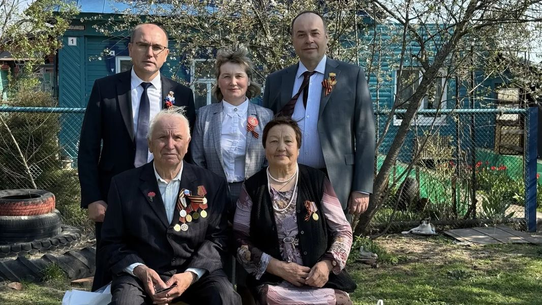 Депутат Владимир Лидерман поздравил бывших узников фашистских лагерей с Днем Победы