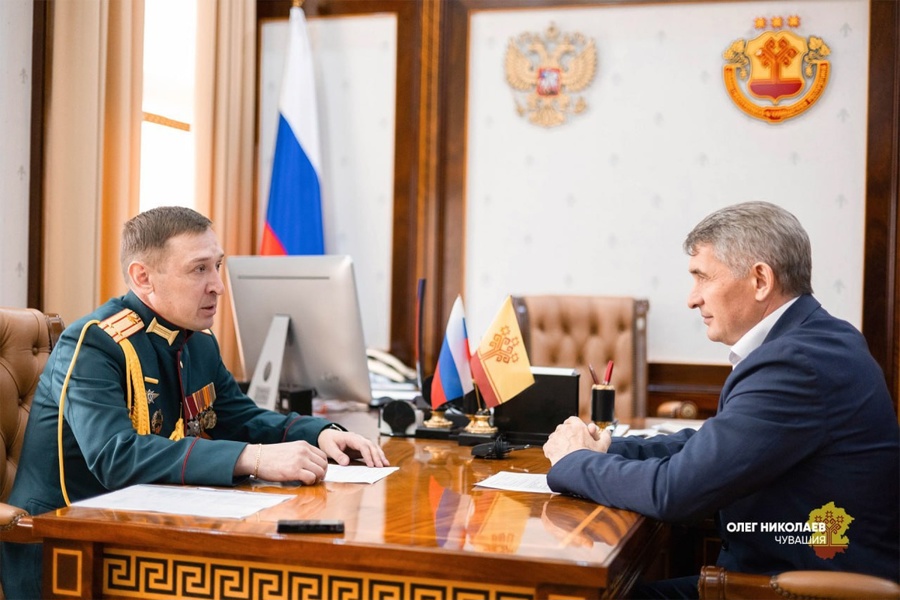 Олег Николаев: Назначение на должность помощника Главы участника СВО поможет эффективнее решать вопросы военнослужащих и ветеранов боевых действий