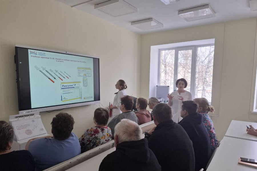 Школу сахарного диабета в Республиканском эндокринологическом центре оснастили интерактивной панелью