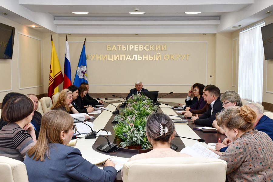 В рамках еженедельного совещания а администрации Батыревского муниципального округа  обсудили текущие вопросы жизнедеятельности муниципалитета