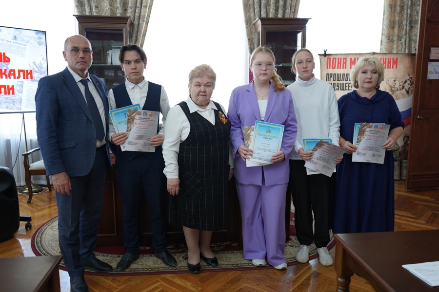 Центральная районная библиотека стала площадкой для проведения круглого стола «Этот день мы приближали, как могли»