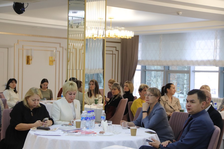 В Новочебоксарке состоялся региональный круглый стол «Женщины и бизнес»