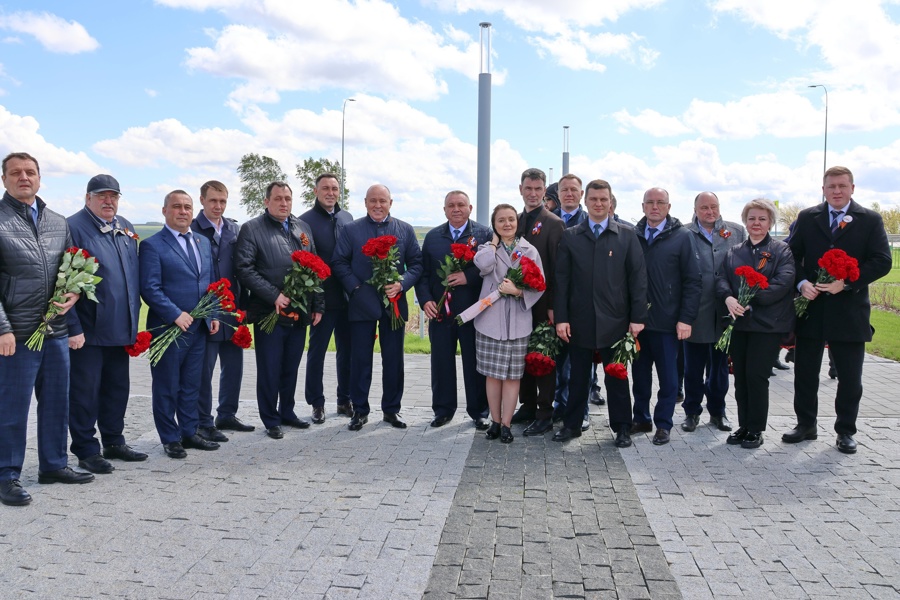 Глава Аликовского округа Александр Терентьев принял участие в торжественном митинге в Козловском округе
