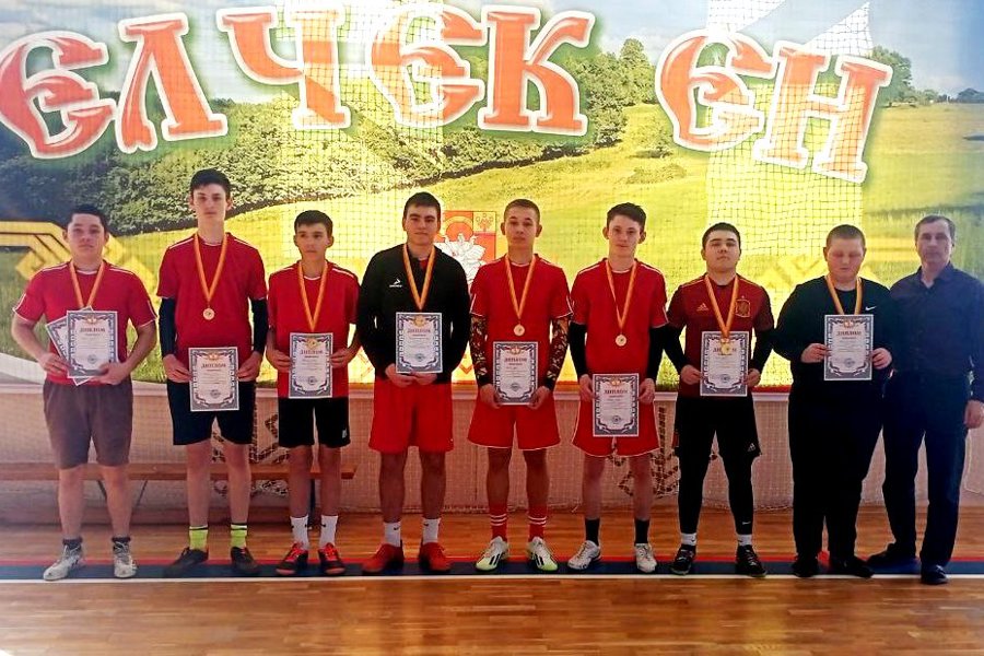 Команда Яльчикской СОШ - победительница первенства по мини-футболу среди команд юношей 2006-2007 годов рождения