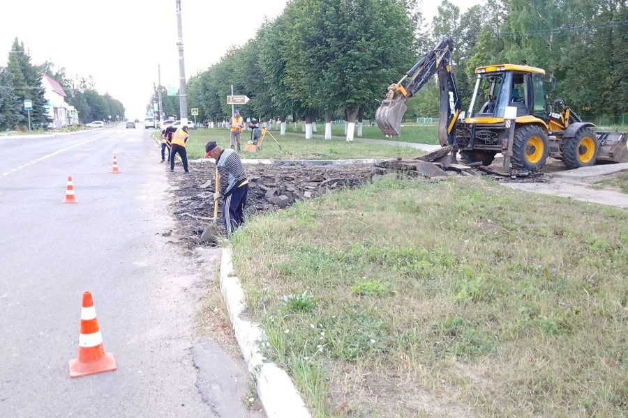 Продолжается благоустройство Успенского парка в городе Мариинский Посад