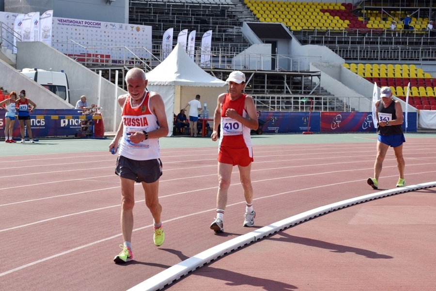 Чемпионат москвы по легкой атлетике среди ветеранов. Чемпионат России по легкой атлетике. Ветеранская лёгкая атлетика в России. Стадион старт. Чемпионат России по легкой атлетике среди ветеранов 2023 в Чебоксарах.