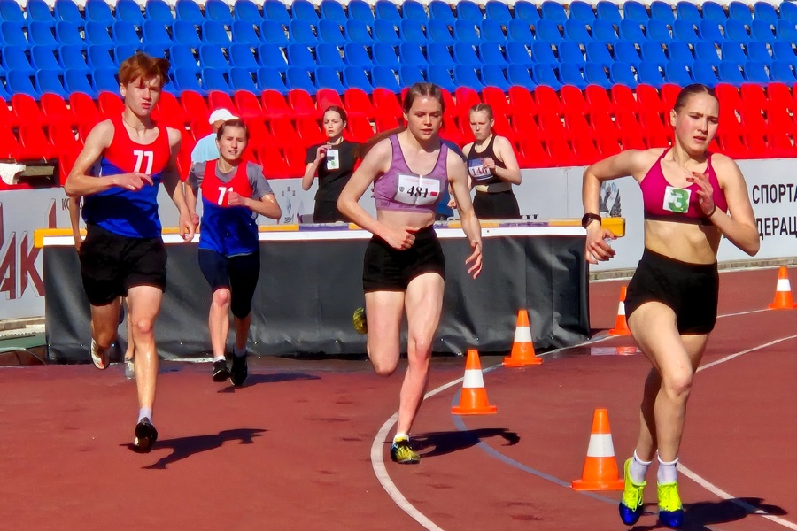 Яльчикские легкоатлеты успешно выступили на чемпионате и первенстве Чувашской Республики