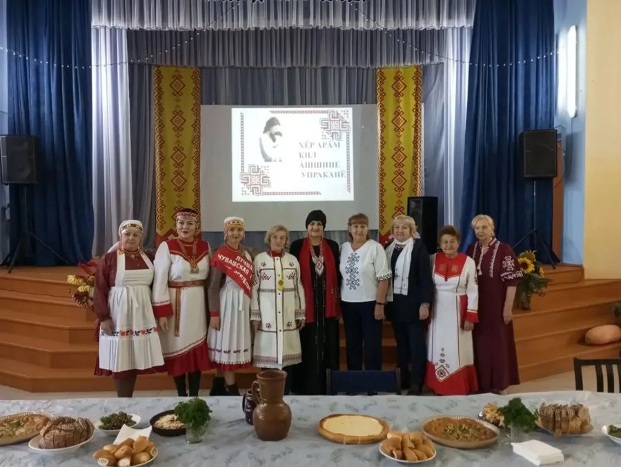 В деревне Ширтаны прошел круглый стол «Хранительница семейного очага» при поддержке Комитета «Чувашская женщина» Межрегиональной общественной организации «Чувашский национальный конгресс»
