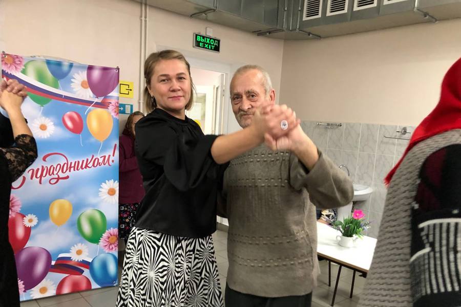 «Согреем души теплом: День бабушек и дедушек»
