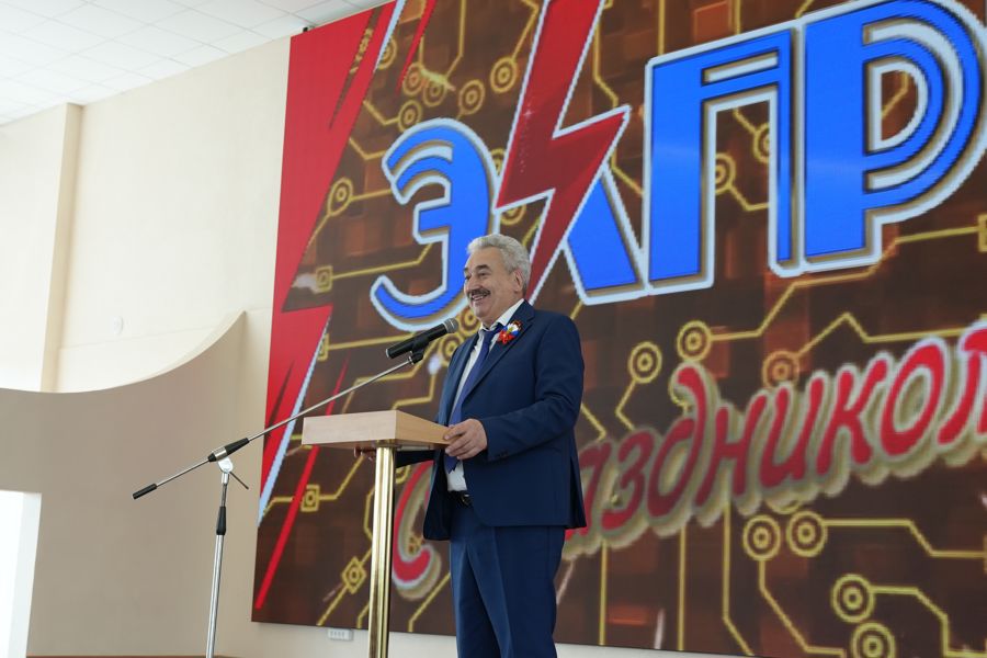 Леонид Черкесов: Завод «Электроприбор» г. Алатыря стабильно добивается успехов благодаря грамотному руководству и сплоченности коллектива