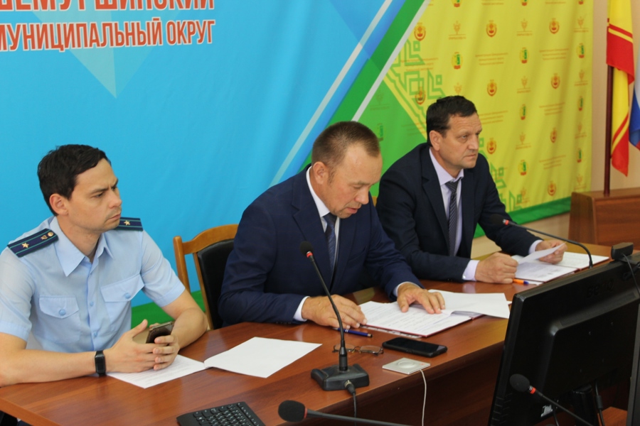 Сегодня в Шемуршинском округе состоялось внеочередное двадцать первое заседание Собрания депутатов первого созыва.