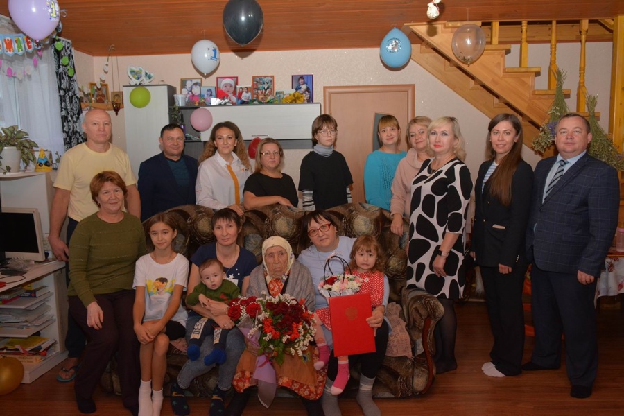 100-летний юбилей отметила ветеран труда, труженица тыла Евлампия Филиппова