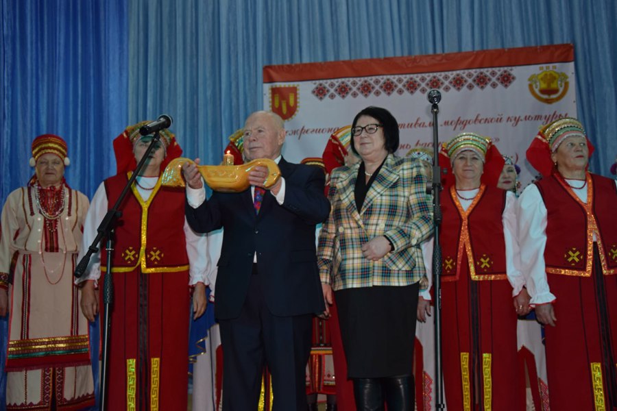 В Алатырском округе впервые прошёл Межрегиональный фестиваль мордовской культуры «Живи, эрзянская народная душа!»