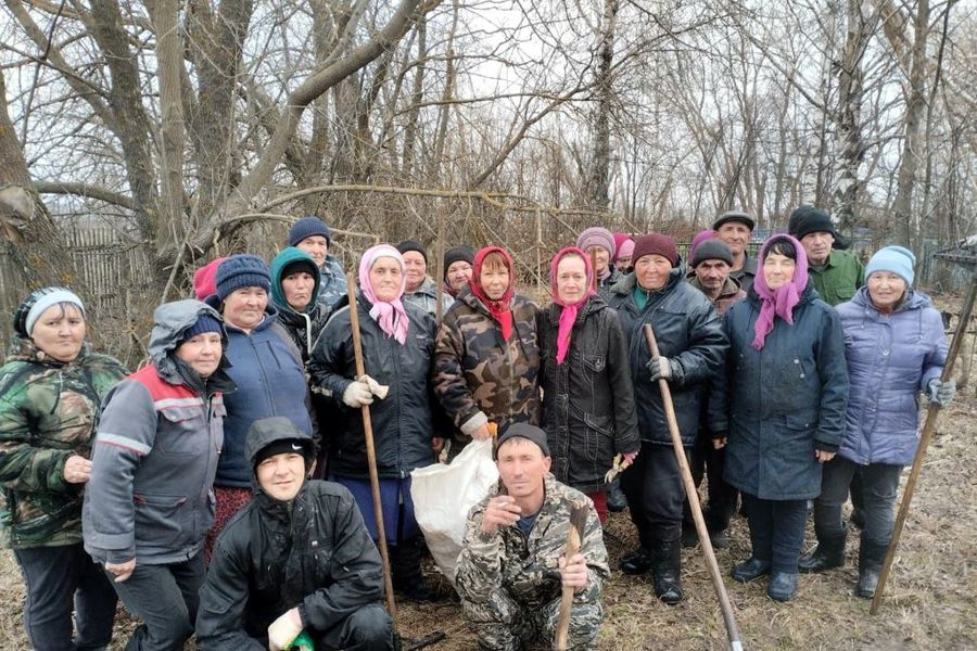 Жители Сятракасинского ТО навели порядок на «своей планете», имя которой «родной край»
