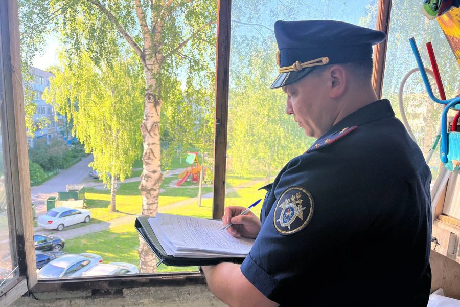 СУ СКР по Чувашии устанавливаются обстоятельства падения ребенка из окна многоквартирного дома