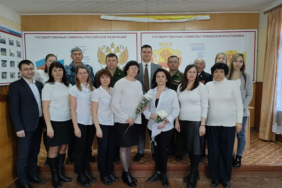 Глава Цивильского муниципального округа Алексей Иванов поблагодарил сотрудников военного комиссариата за службу