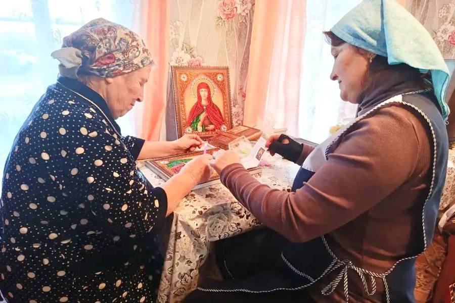 Мастерская активного долголетия: алмазная мозаика и радость созидания
