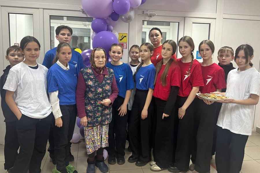 Кулинарные шедевры и нежные сувениры: в Центре социального обслуживания прошли вдохновляющие мастер-классы ко Дню матери