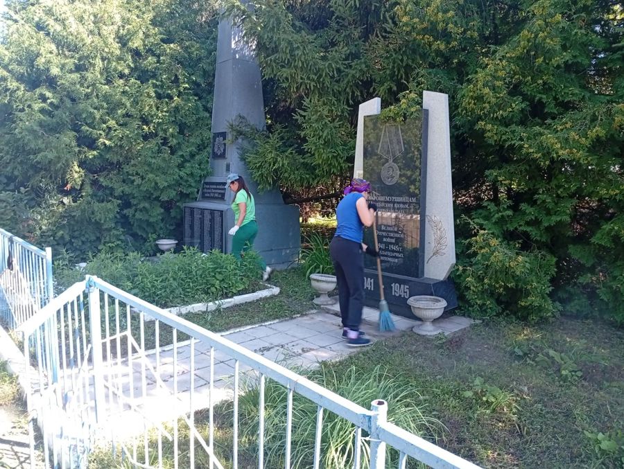 В Большебуяновском территориальном отделе прошла масштабная экологическая акция по благоустройству общественных пространств