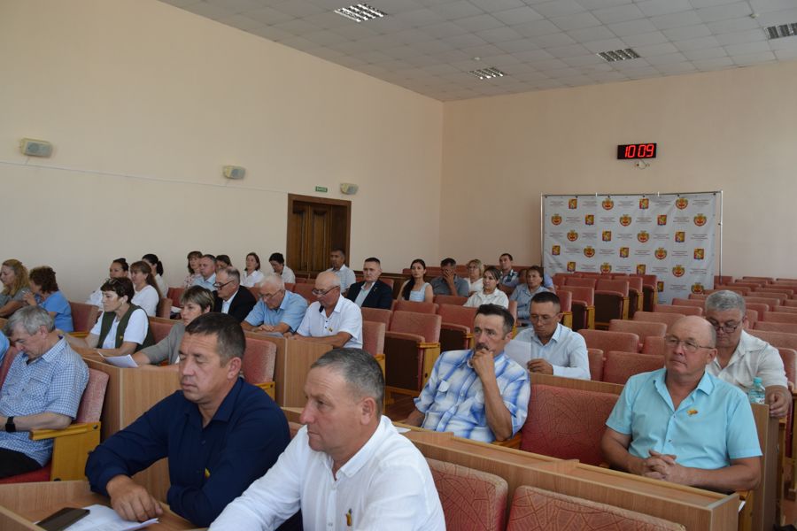 В администрации Красночетайского муниципального округа состоялось пятидесятое очередное заседание Собрания депутатов