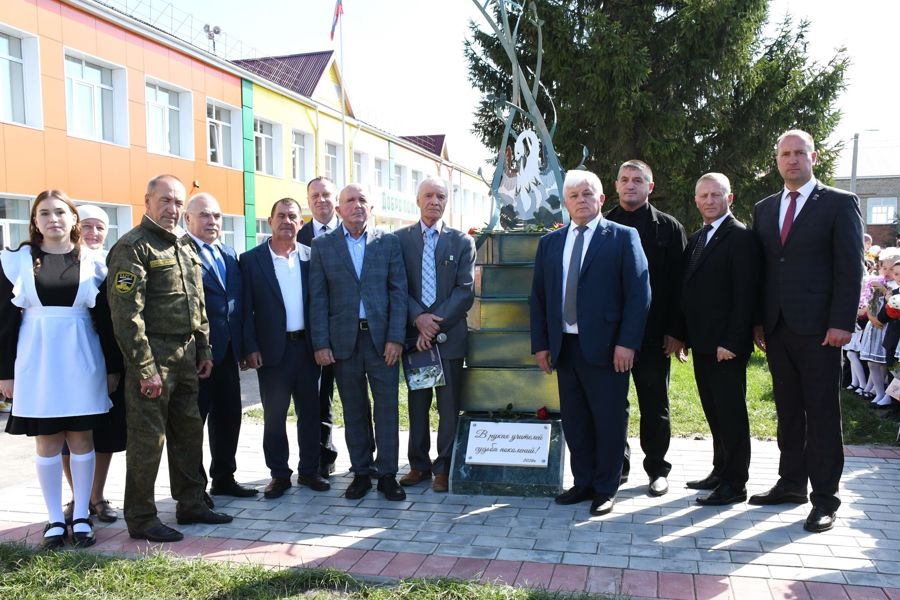 В Батыревском муниципальном округе за парты сели порядка  3500 школьников