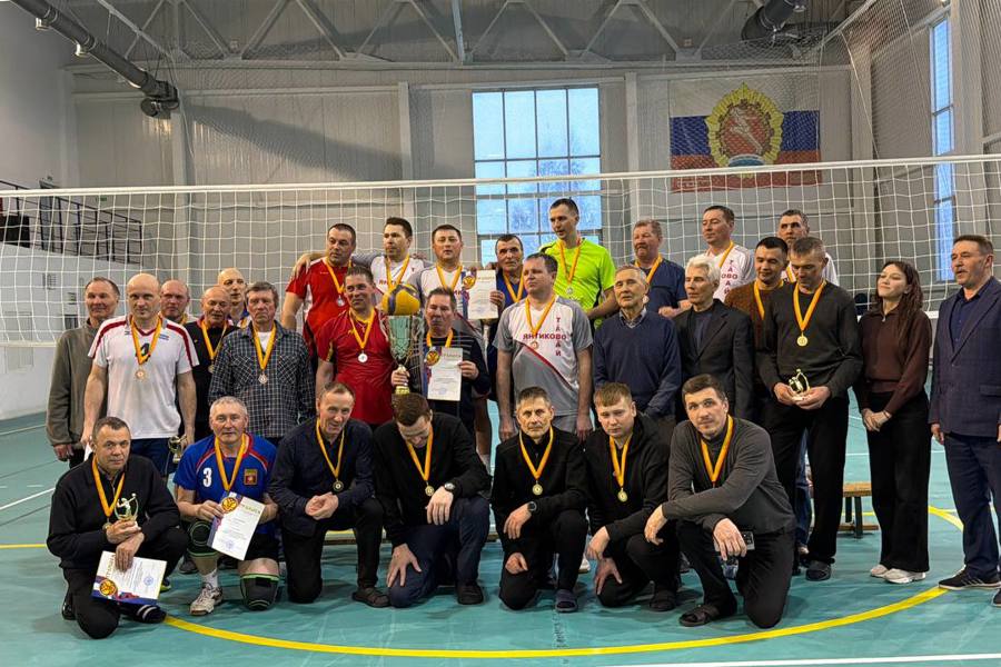Состоялся традиционный Открытый турнир по волейболу среди ветеранов 40+ на Кубок памяти Владимира Михайлова