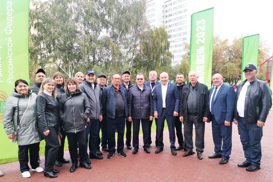 Батыревский муниципальный округ участвует в 25-ой Российской агропромышленной выставке «Золотая осень-2023»