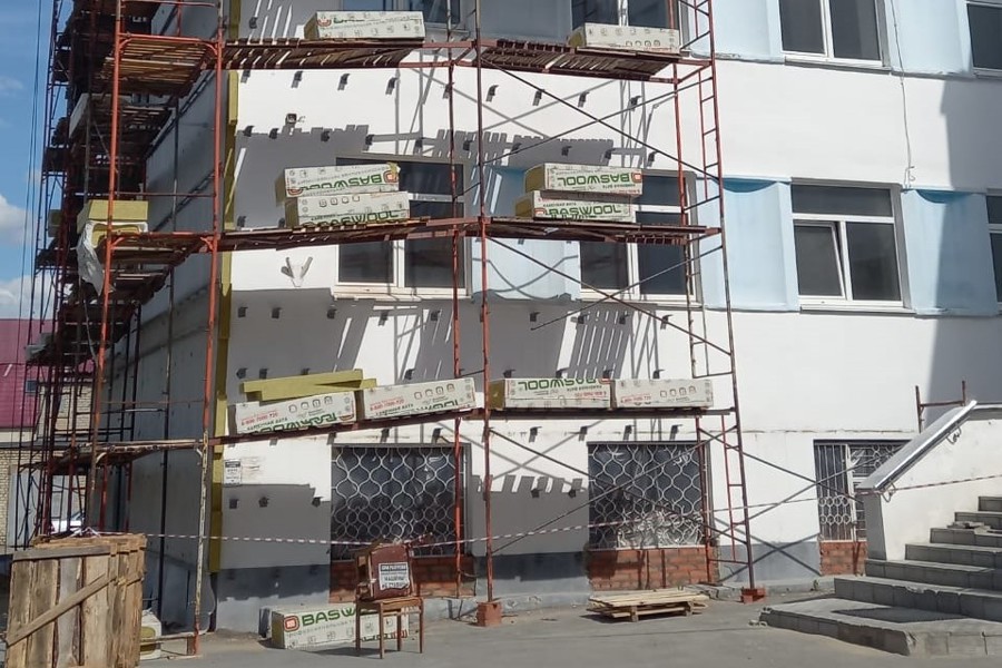 В Центральной городской больнице активно продолжается капитальный ремонт здания блока А