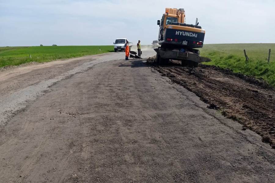 Дорожники выполняют ямочный ремонт на участках автодорог, задействованных при строительстве М-12