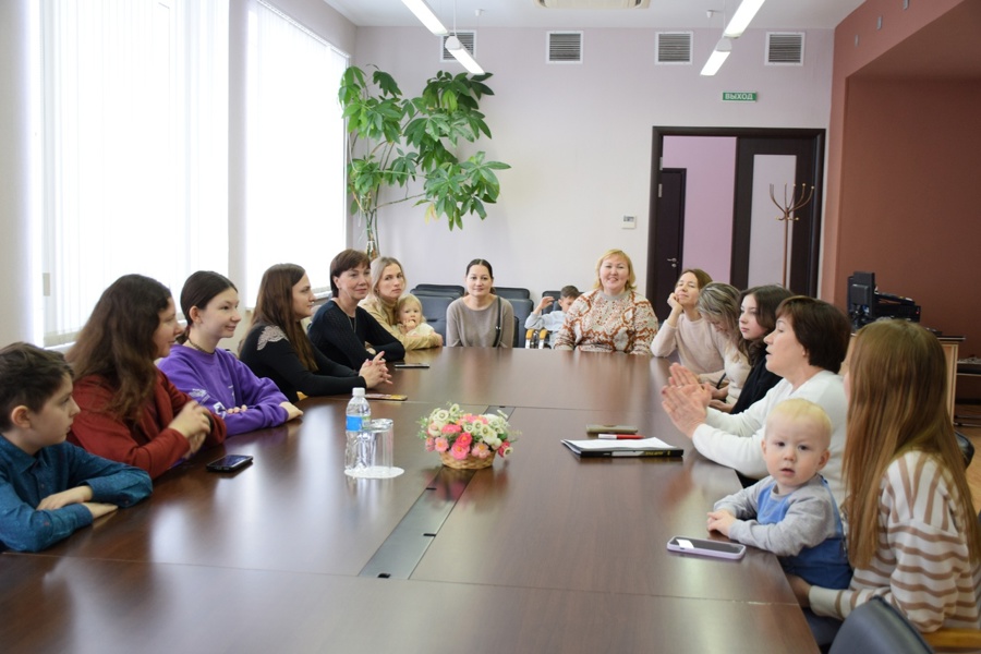 В Национальной библиотеке Чувашской Республики прошла первая семейная встреча из цикла «Разговоры о главном»