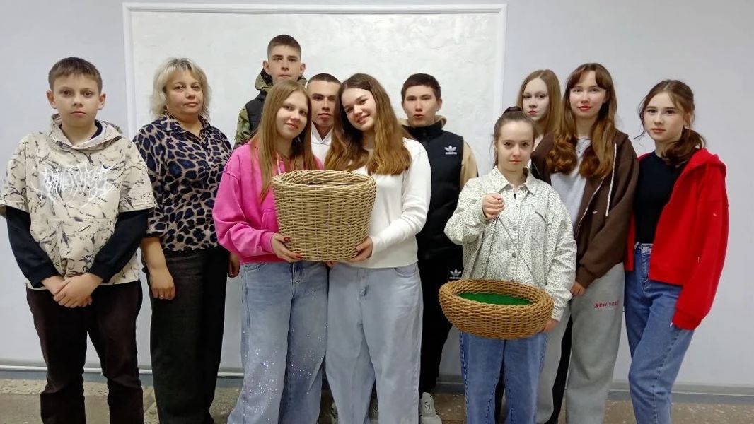 Познавательная программа «Щедра ремеслами родная сторона» в Октябрьском СДК