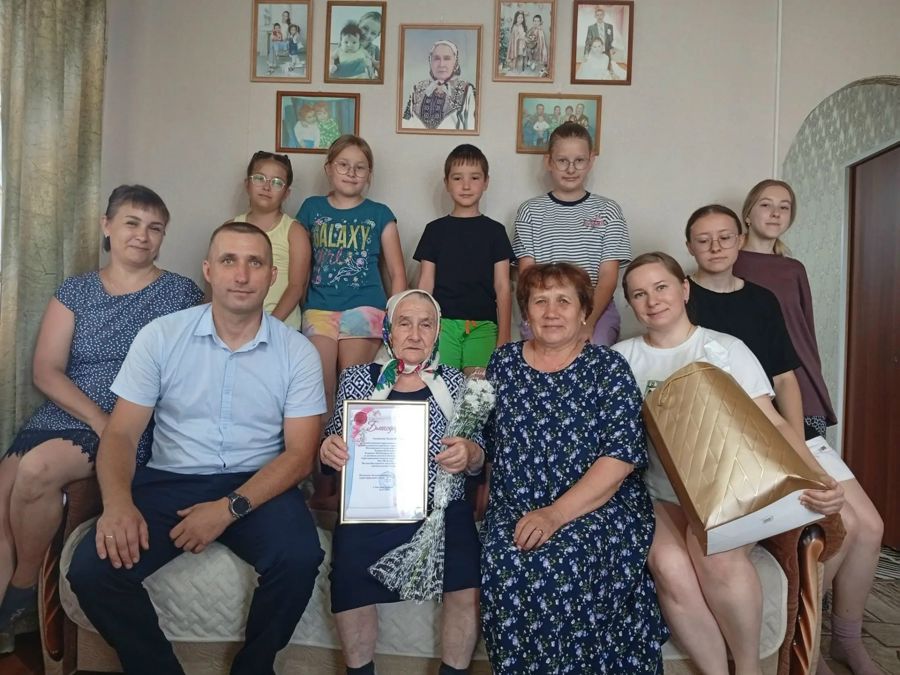 Лидия Петровна Осипова, жительница деревни Старая Шемурша Шемуршинского МО, отпраздновала свое 80-летие