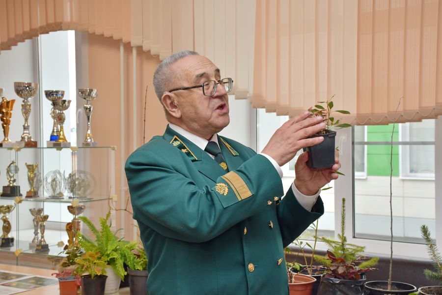 Профориентационная встреча для будущих специалистов лесной отрасли прошла в Батыревском округе