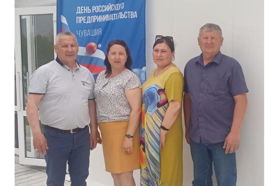 Сегодня делегация предпринимателей Моргаушского муниципального округа принимает участие в г. Чебоксары на мероприятии, посвящённом Дню Российского предпринимательства