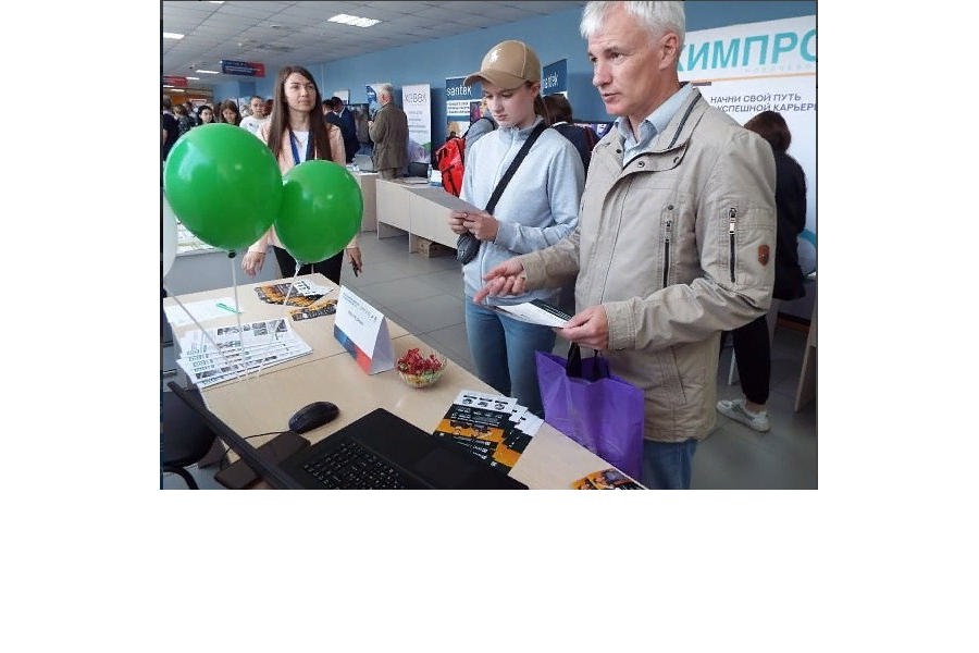 362 человека трудоустроились благодаря Всероссийской ярмарке трудоустройства «Работа России. Время возможностей»