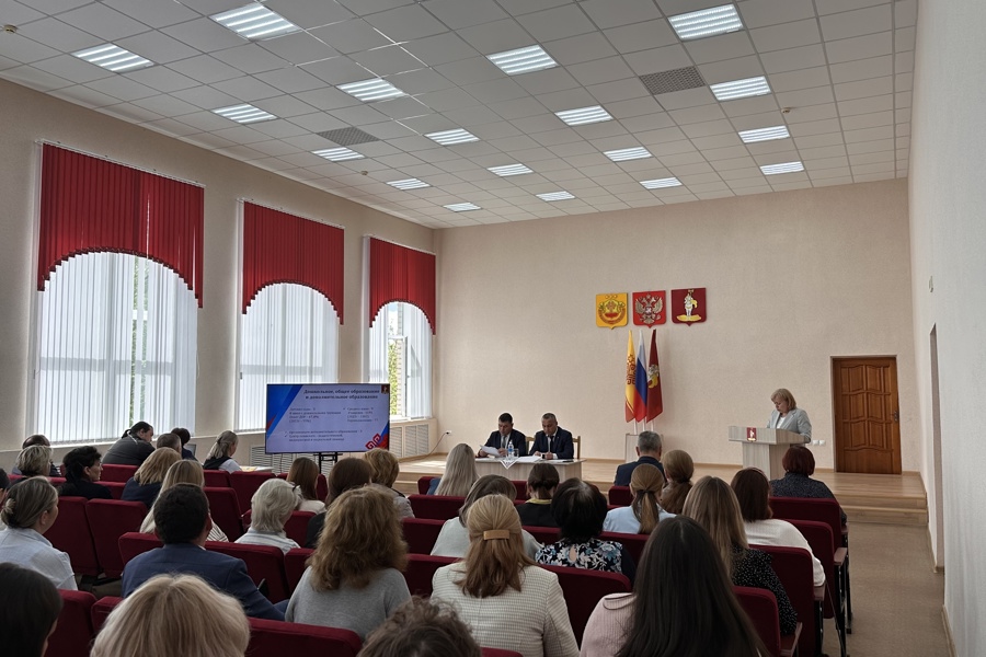В Янтиковском муниципальном округе прошел Единый информационный день